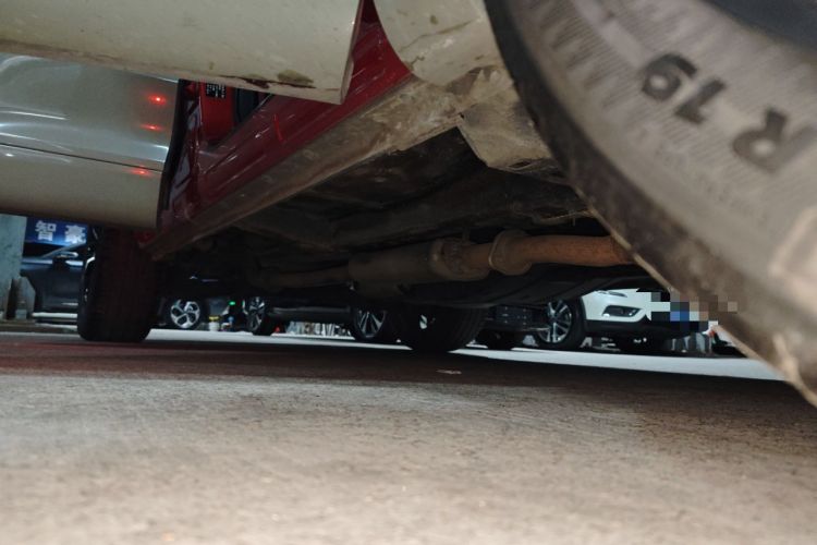 Used Wey VV5 2019 1.5T Two-Wheel Drive Smart Pioneer Right Side Sill