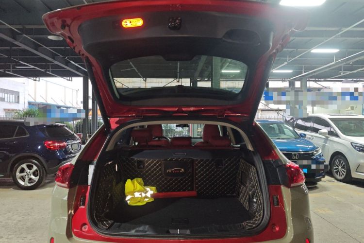 Used Wey VV5 2019 1.5T Two-Wheel Drive Smart Pioneer Trunk