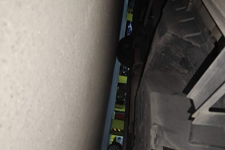 Used Wey VV5 2019 Upgraded Model 2.0T Two-Wheel Drive Flagship Version China V Standard Chassis Rear Left