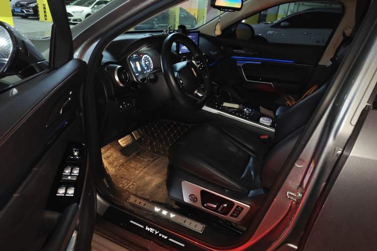Used Wey VV5 2019 Upgraded Model 2.0T Two-Wheel Drive Flagship Version China V Standard Driver Seat