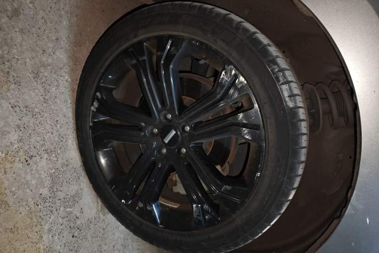Used Wey VV5 2019 Upgraded Model 2.0T Two-Wheel Drive Flagship Version China V Standard Right Front Wheel Hub