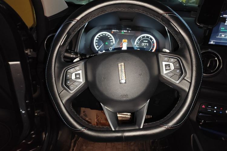 Used Wey VV5 2019 Upgraded Model 2.0T Two-Wheel Drive Flagship Version China V Standard Steering Wheel