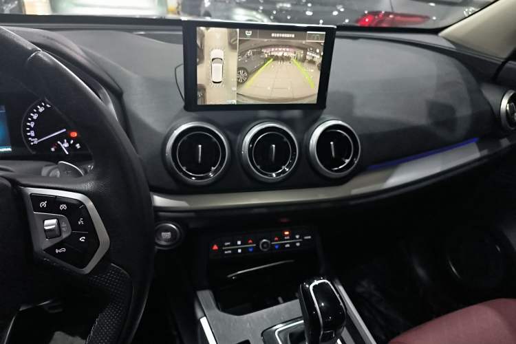 Used Wey VV5 2019 Upgraded Model 2.0T Two-Wheel Drive Ultra-Luxury Version China VI Standard Audio And AC Panel