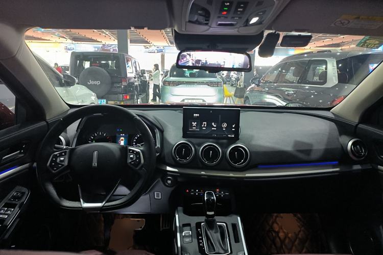 Used Wey VV5 2019 Upgraded Model 2.0T Two-Wheel Drive Ultra-Luxury Version China VI Standard Center Console
