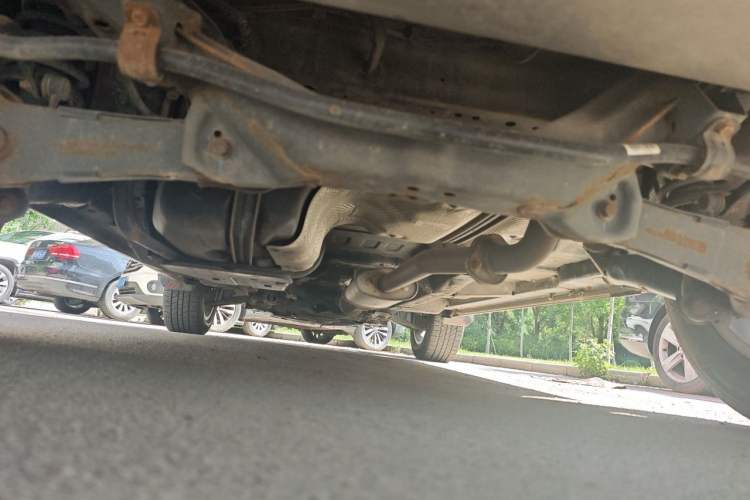 Used Wey VV5 2019 1.5T Two-Wheel Drive Smart Pioneer Chassis Rear