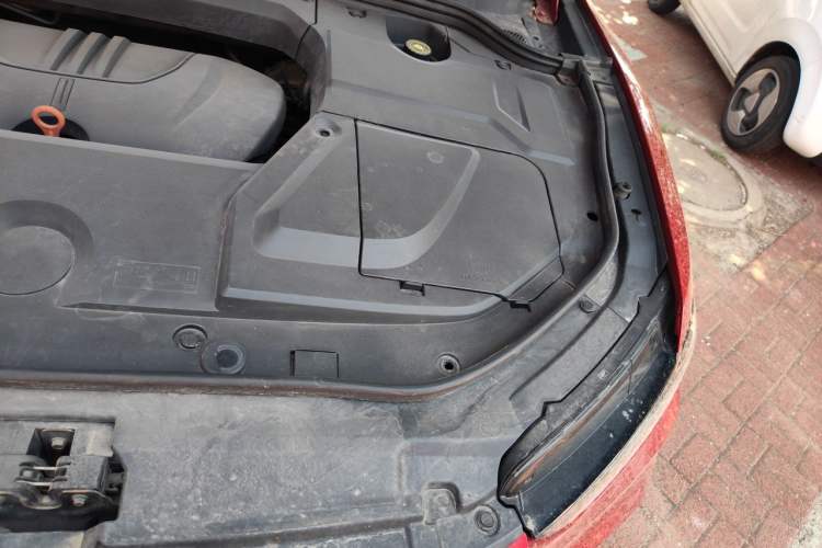 Used Wey VV5 2019 1.5T Two-Wheel Drive Smart Pioneer Engine Bay Left