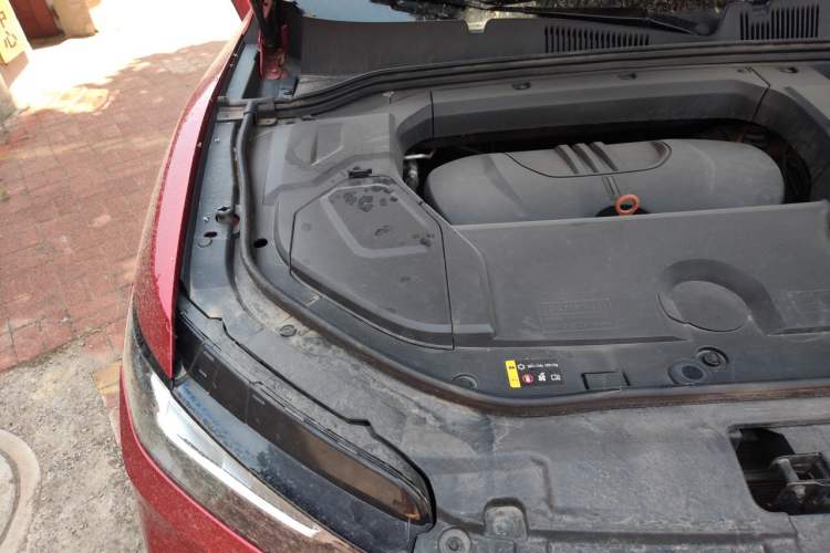 Used Wey VV5 2019 1.5T Two-Wheel Drive Smart Pioneer Engine Bay Right