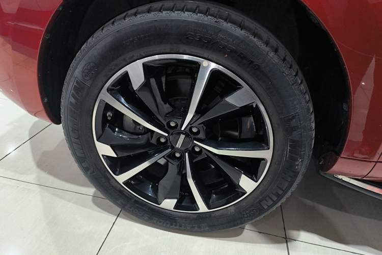 Used Wey VV5 2019 Upgraded Model 2.0T Two-Wheel Drive Ultra-Luxury Version China VI Standard Exterior 4