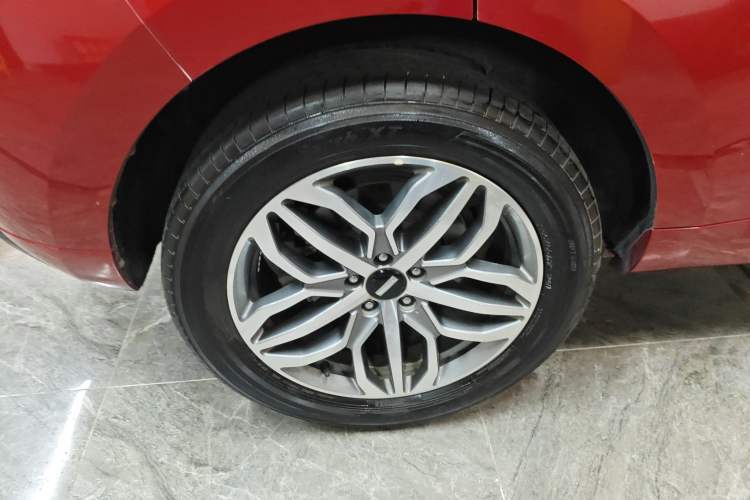 Used Wey VV5 2019 Upgraded Model 2.0T Two-Wheel Drive Ultra-Luxury Version China VI Standard Exterior 5