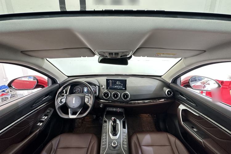 Used Wey VV5 2019 1.5T Two-Wheel Drive Color Pioneer Interior 1