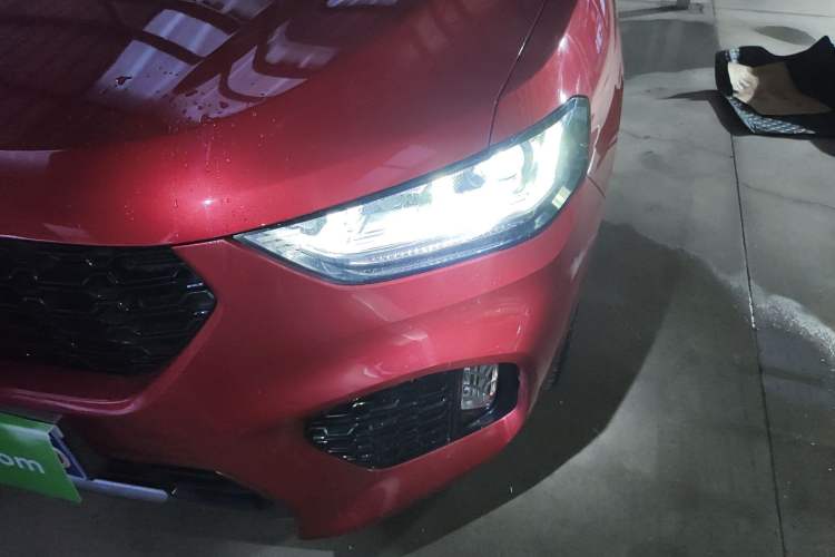 Used Wey VV5 2019 Upgraded Model 2.0T Two-Wheel Drive Flagship Version China V Standard Left Front Headlight