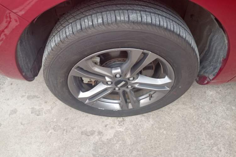 Used Wey VV5 2019 1.5T Two-Wheel Drive Smart Pioneer Left Front Wheel Hub