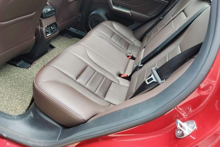Used Wey VV5 2019 Upgraded Model 2.0T Two-Wheel Drive Ultra-Luxury Version China V Standard Left Rear Seat
