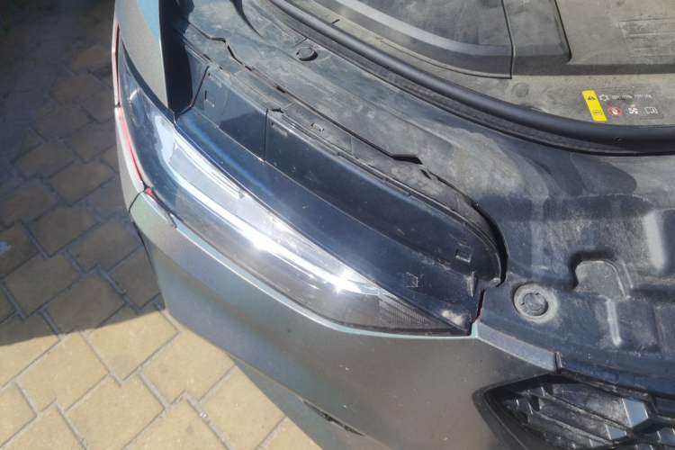 Used Wey VV5 2019 Upgraded Model 2.0T Four-Wheel Drive Flagship Version China V Standard Right Front Headlight