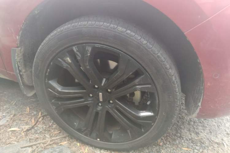 Used Wey VV5 2019 Upgraded Model 2.0T Two-Wheel Drive Flagship Version China V Standard Right Front Wheel Hub