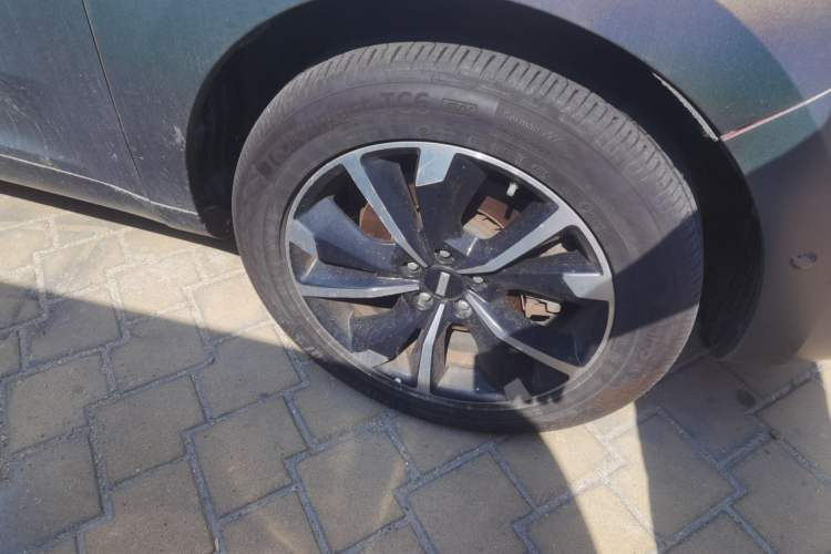 Used Wey VV5 2019 Upgraded Model 2.0T Four-Wheel Drive Flagship Version China V Standard Right Front Wheel Hub