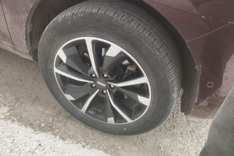 Used Wey VV5 2019 Upgraded Model 2.0T Two-Wheel Drive Flagship Version China V Standard Right Front Wheel Hub