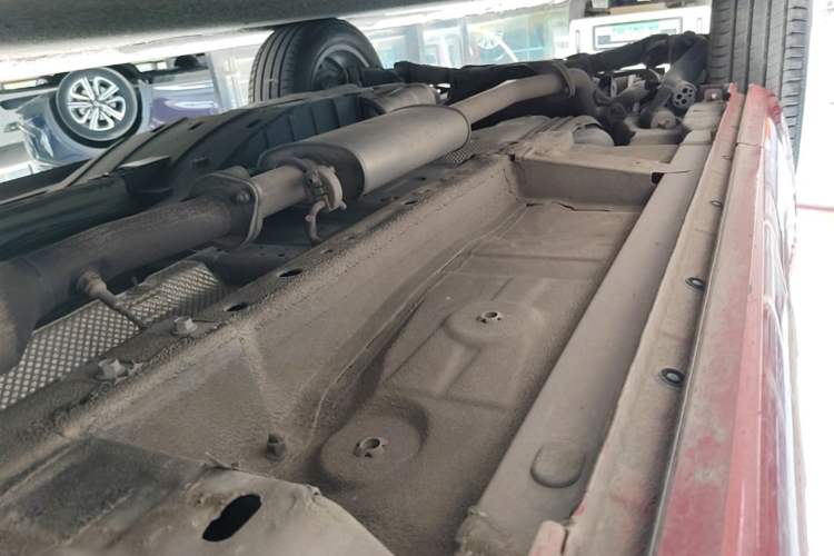 Used Wey VV5 2019 Upgraded Model 2.0T Two-Wheel Drive Ultra-Luxury Version China V Standard Right Side Sill
