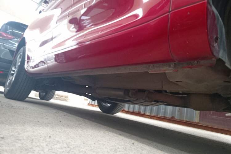 Used Wey VV5 2019 1.5T Two-Wheel Drive Smart Pioneer Right Side Sill
