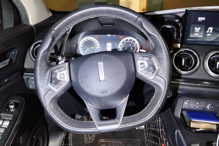 Used Wey VV5 2019 Upgraded Model 2.0T Two-Wheel Drive Flagship Version China VI Standard Steering Wheel