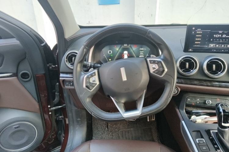 Used Wey VV5 2019 Upgraded Model 2.0T Two-Wheel Drive Ultra-Luxury Version China V Standard Steering Wheel