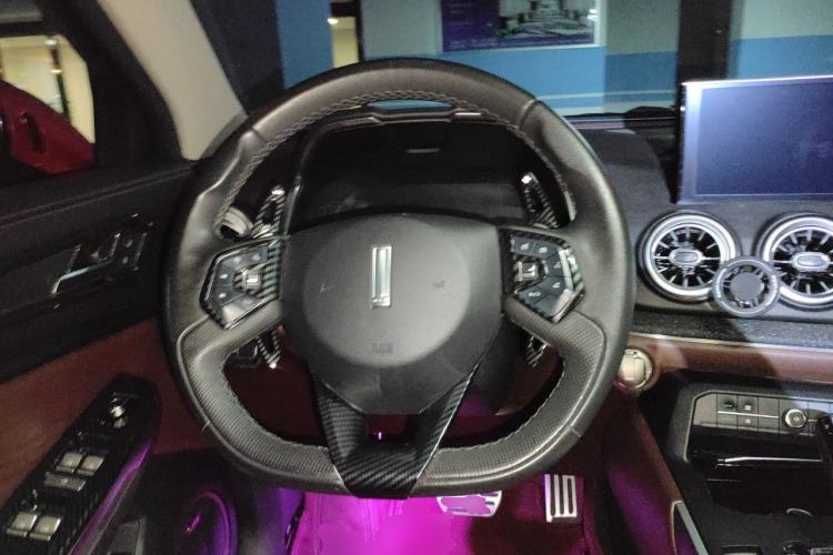 Used Wey VV5 2019 Upgraded Model 2.0T Two-Wheel Drive Ultra-Luxury Version China VI Standard Steering Wheel