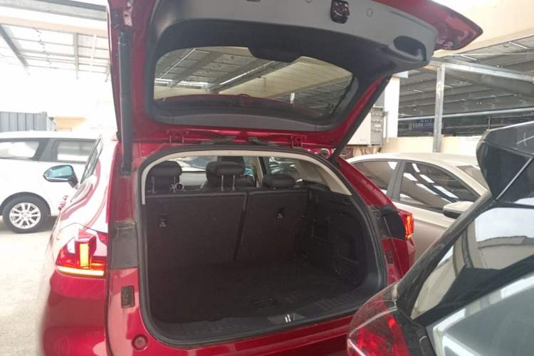 Used Wey VV5 2019 1.5T Two-Wheel Drive Smart Pioneer Trunk