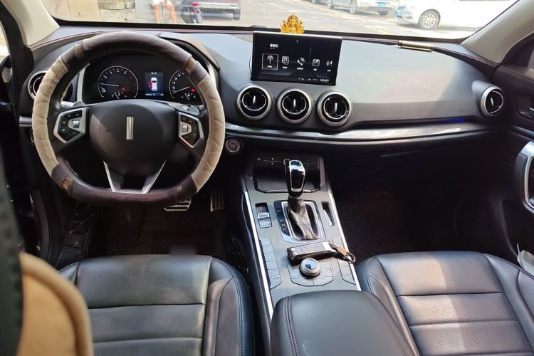 Used Wey VV5 2019 Upgraded Model 2.0T Two-Wheel Drive Ultra-Luxury Version China VI Standard Center Console