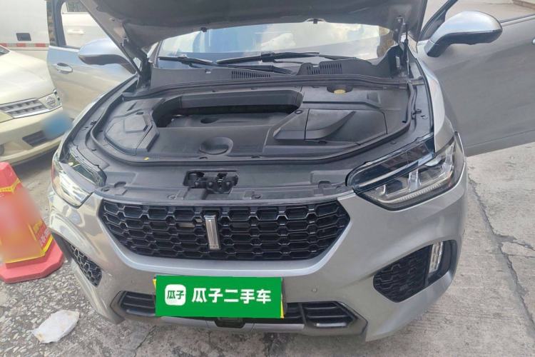 Used Wey VV5 2019 Upgraded Model 2.0T Two-Wheel Drive Ultra-Luxury Version China VI Standard Engine Bay