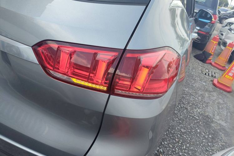 Used Wey VV5 2019 Upgraded Model 2.0T Two-Wheel Drive Ultra-Luxury Version China VI Standard Exterior 6