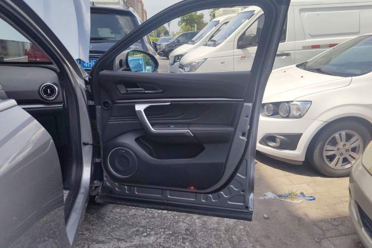 Used Wey VV5 2019 Upgraded Model 2.0T Two-Wheel Drive Ultra-Luxury Version China VI Standard Interior 5