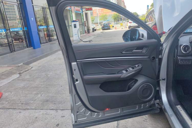 Used Wey VV5 2019 Upgraded Model 2.0T Two-Wheel Drive Ultra-Luxury Version China VI Standard Interior 7
