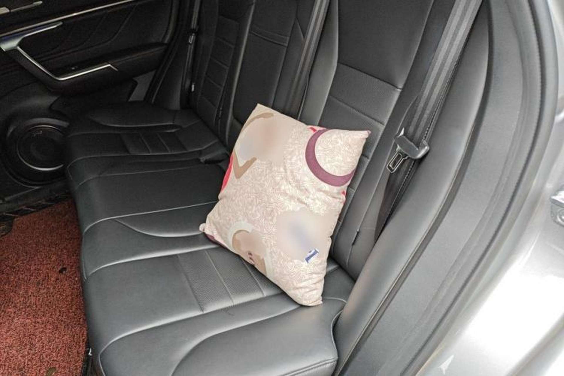 Used Wey VV5 2019 Upgraded Model 2.0T Two-Wheel Drive Ultra-Luxury Version China V Standard Left Rear Seat