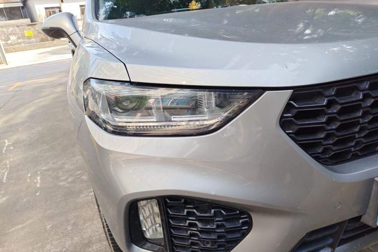 Used Wey VV5 2019 Upgraded Model 2.0T Two-Wheel Drive Ultra-Luxury Version China VI Standard Right Front Headlight