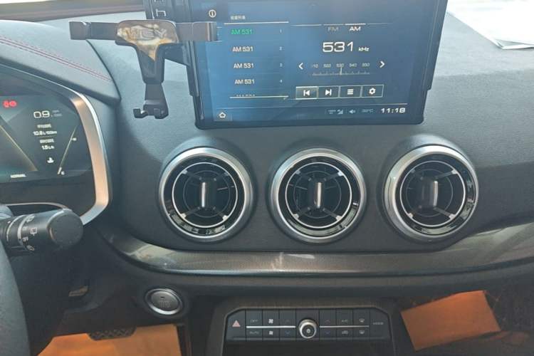 Used Wey VV5 2019 1.5T Two-Wheel Drive Smart Pioneer Audio And AC Panel