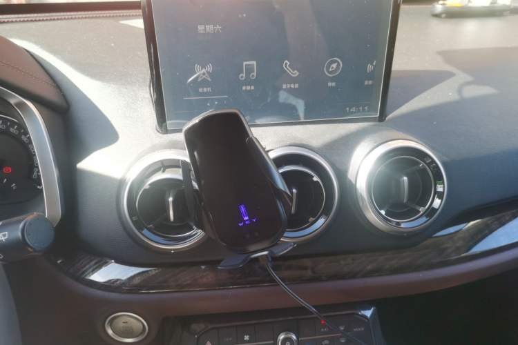 Used Wey VV5 2019 Upgraded Model 2.0T Two-Wheel Drive Ultra-Luxury Version China V Standard Audio And AC Panel
