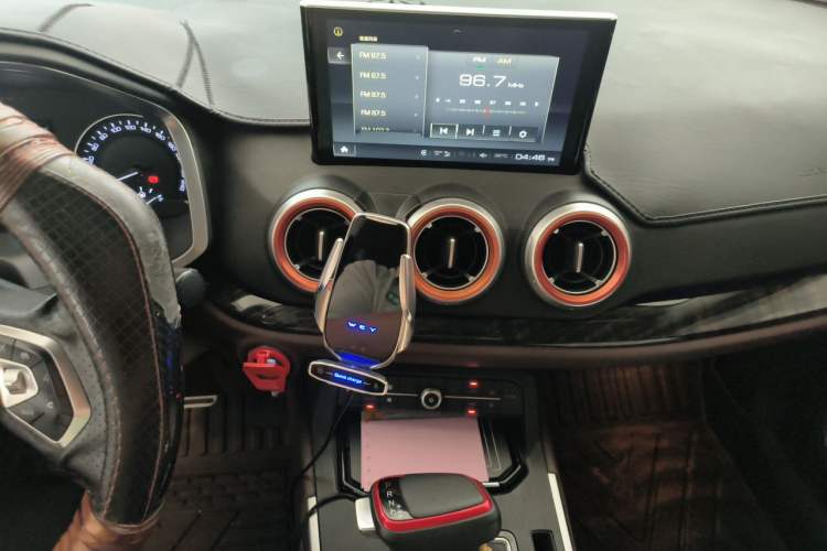 Used Wey VV5 2019 Upgraded Model 2.0T Two-Wheel Drive Ultra-Luxury Version China V Standard Audio And AC Panel