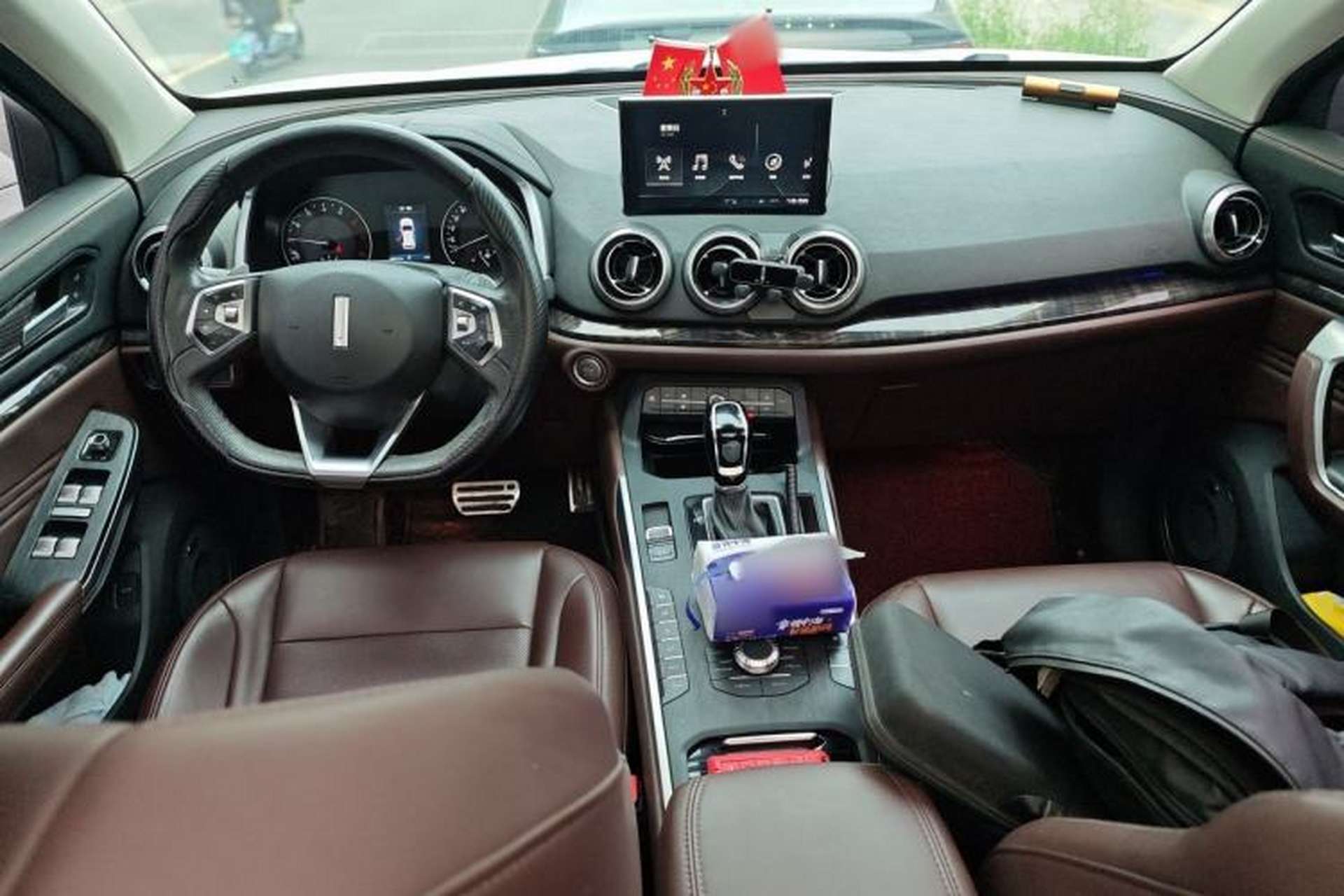 Used Wey VV5 2019 Upgraded Model 2.0T Two-Wheel Drive Ultra-Luxury Version China VI Standard Center Console