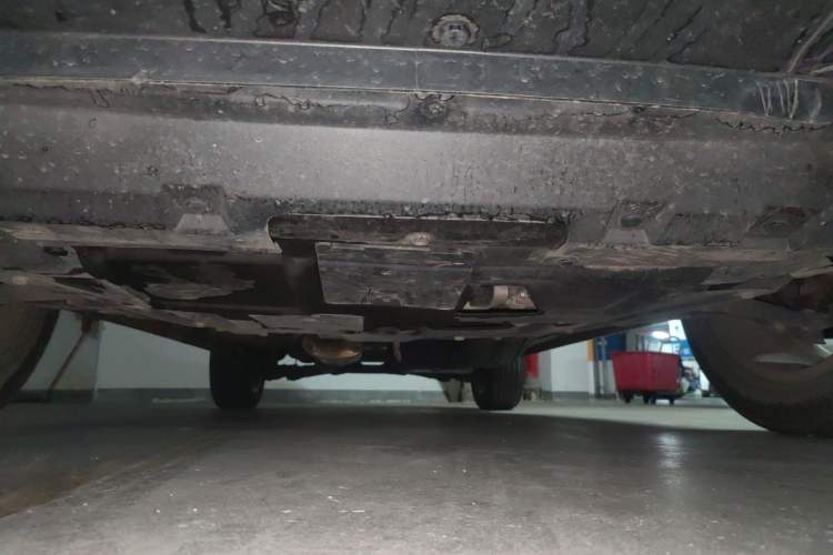 Used Wey VV5 2019 1.5T Two-Wheel Drive Color Pioneer Chassis Front