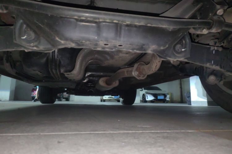 Used Wey VV5 2019 1.5T Two-Wheel Drive Color Pioneer Chassis Rear