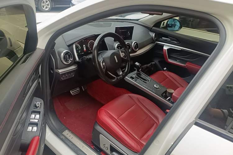 Used Wey VV5 2019 Upgraded Model 2.0T Two-Wheel Drive Flagship Version China V Standard Driver Seat