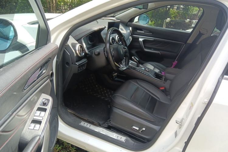 Used Wey VV5 2019 1.5T Two-Wheel Drive Smart Pioneer Driver Seat