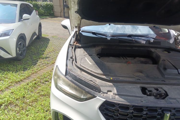 Used Wey VV5 2019 1.5T Two-Wheel Drive Smart Pioneer Engine Bay Right