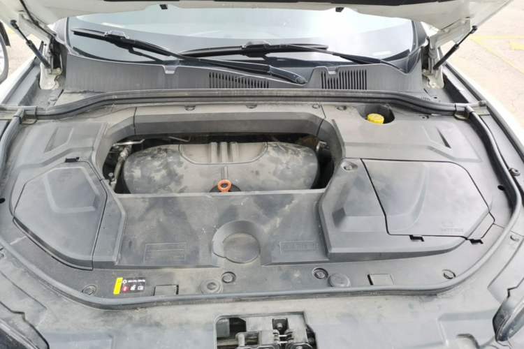 Used Wey VV5 2019 1.5T Two-Wheel Drive Color Pioneer Engine Bay