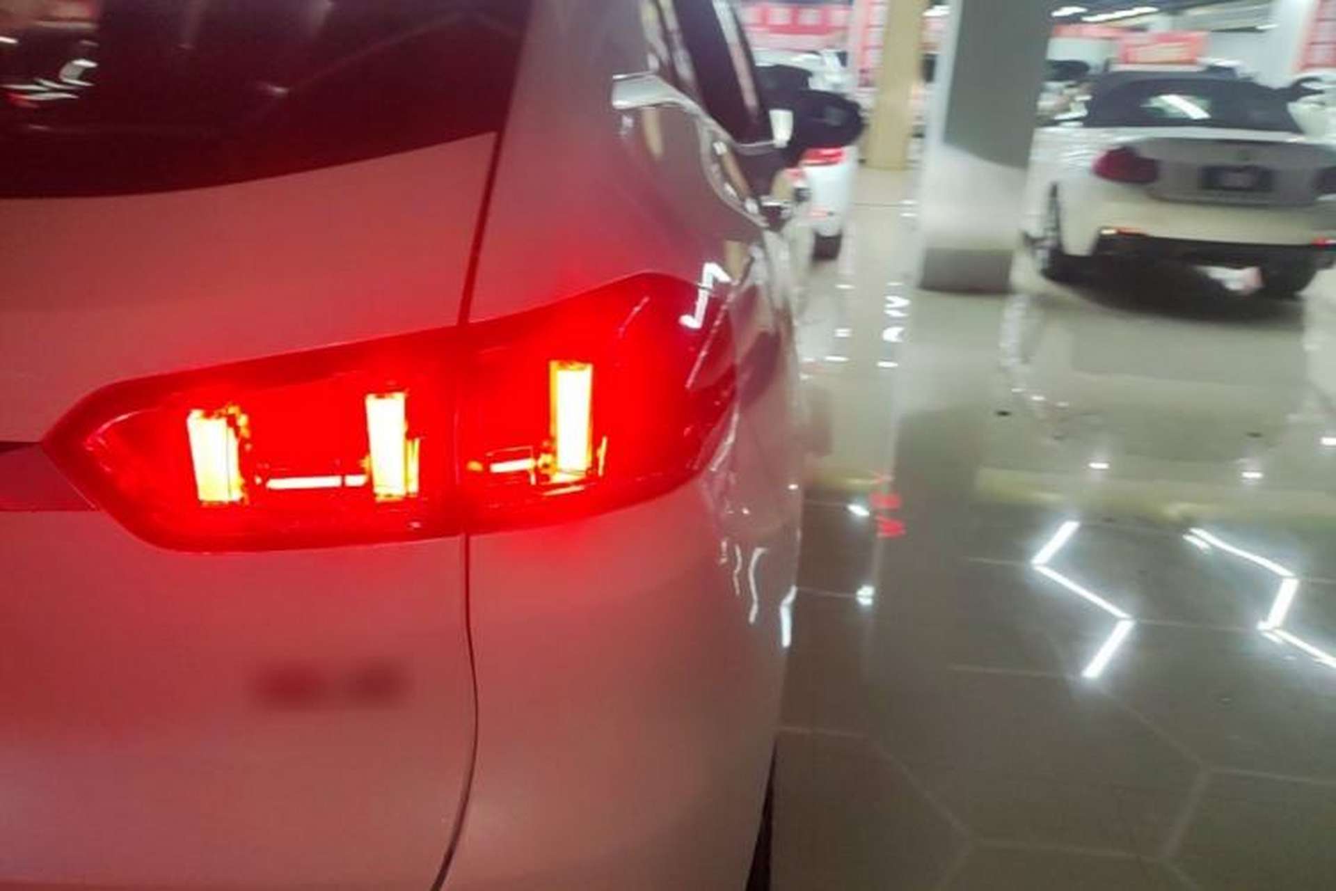 Used Wey VV5 2019 Upgraded Model 2.0T Two-Wheel Drive Ultra-Luxury Version China V Standard Exterior 3