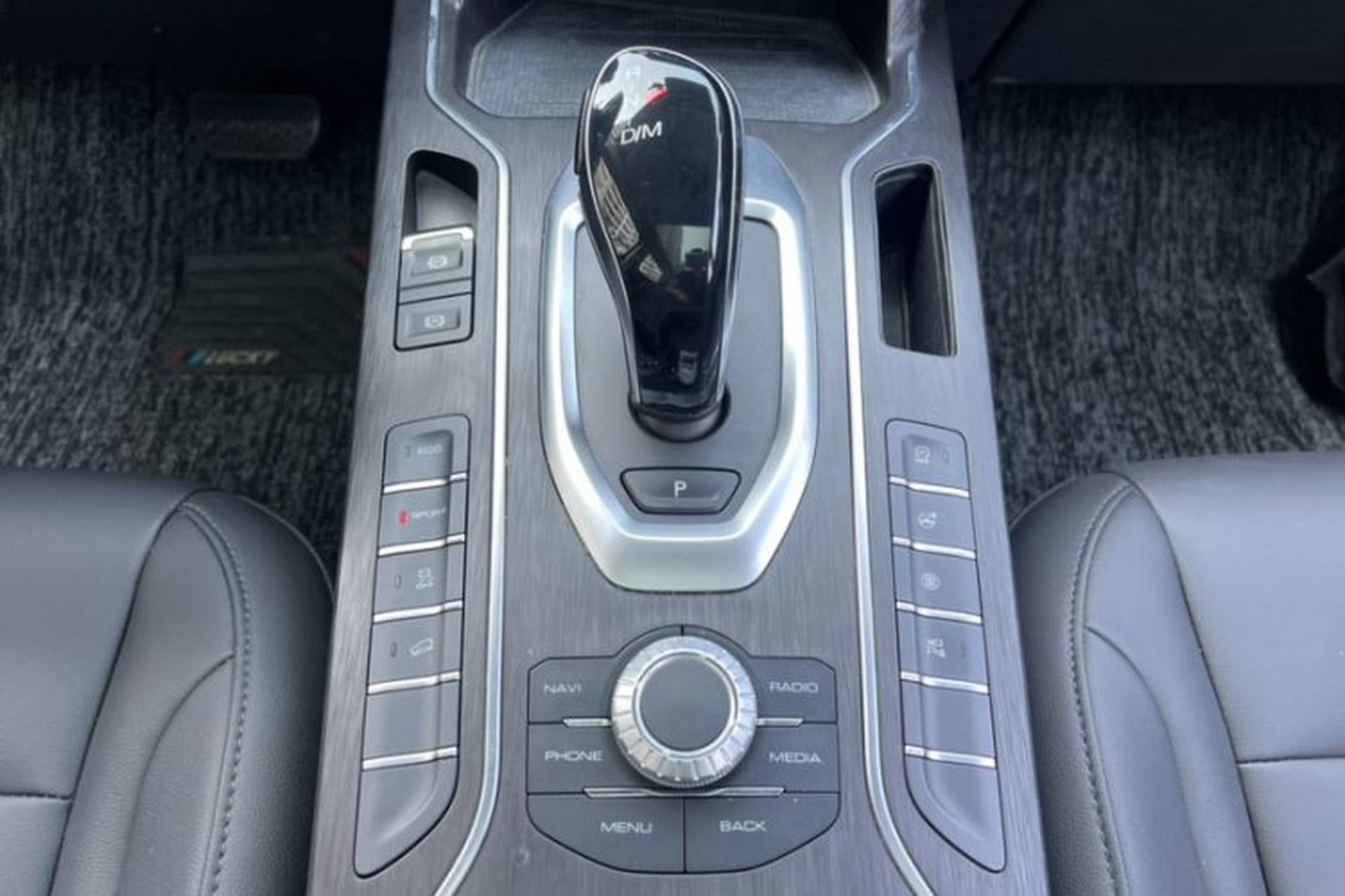 Used Wey VV5 2019 1.5T Two-Wheel Drive Smart Pioneer Gear Lever