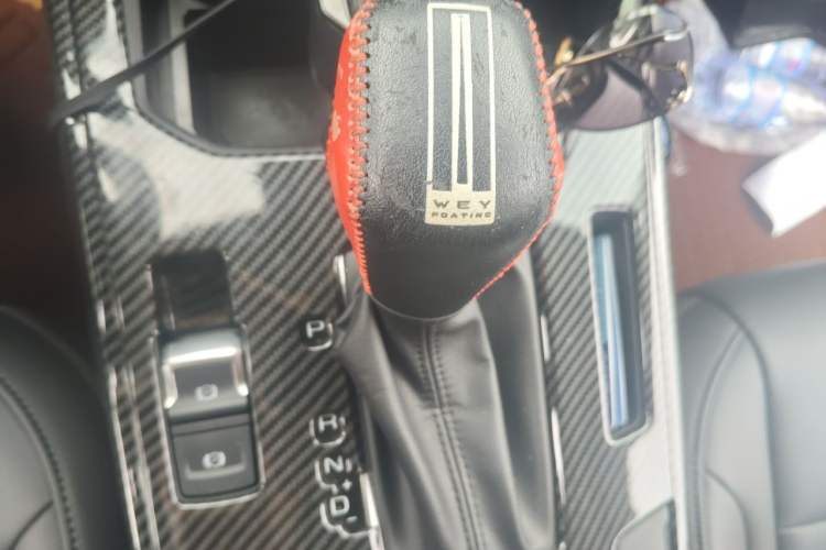 Used Wey VV5 2019 2.0T Two-Wheel-Drive Ultimate Edition Gear Lever