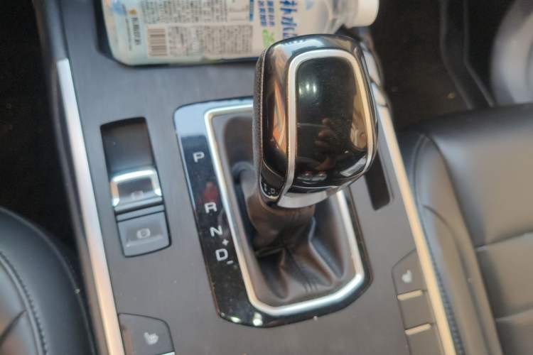 Used Wey VV5 2019 Upgraded Model 2.0T Two-Wheel Drive Ultra-Luxury Version China V Standard Gear Lever
