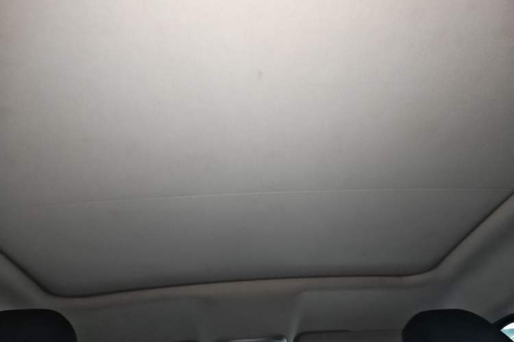 Used Wey VV5 2019 1.5T Two-Wheel Drive Color Pioneer Headliner