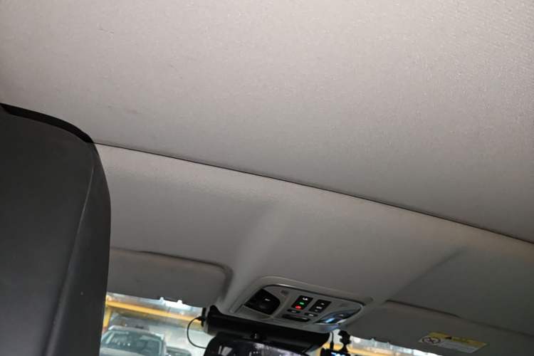 Used Wey VV5 2019 Upgraded Model 2.0T Two-Wheel Drive Ultra-Luxury Version China V Standard Headliner